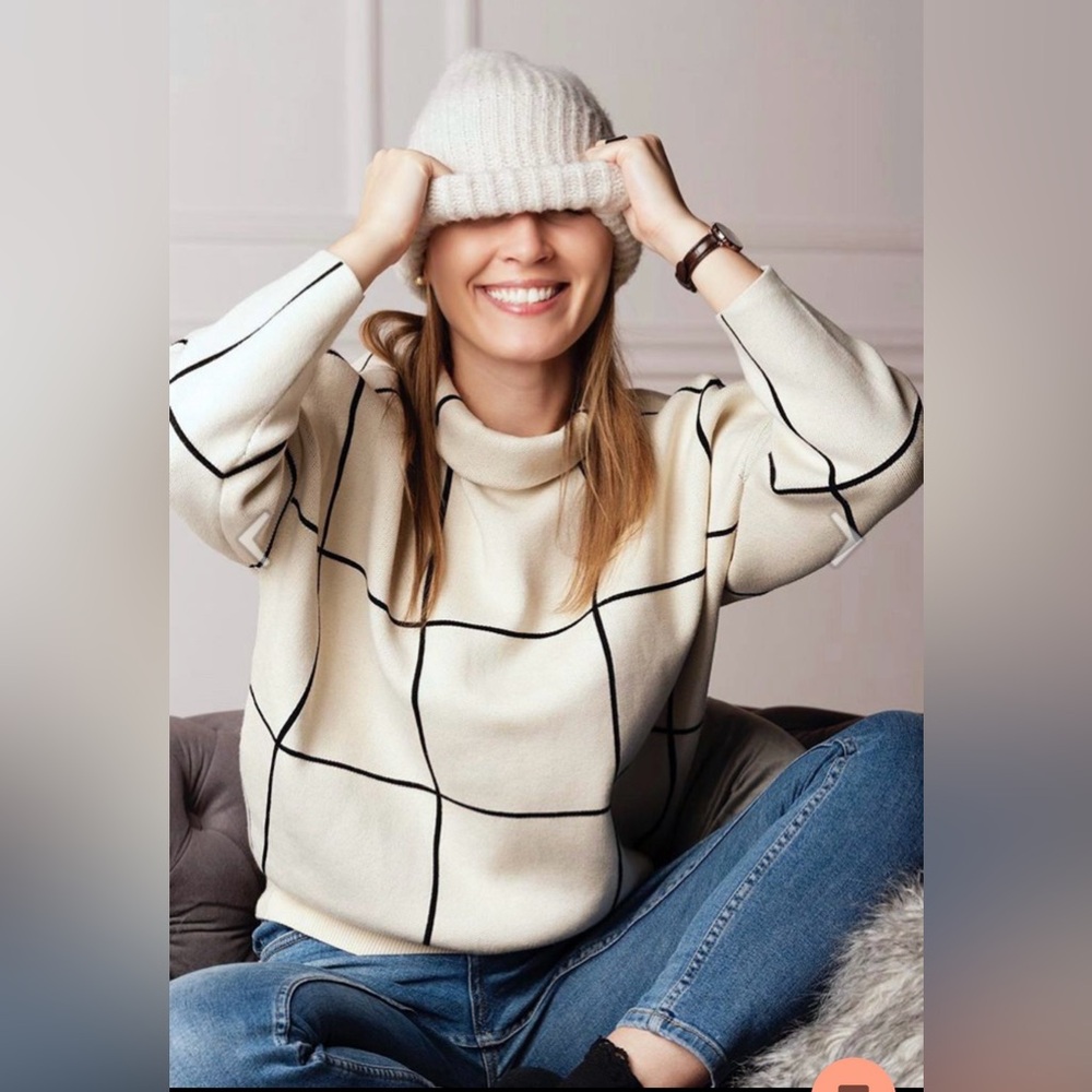 CHICHWISH GRID TURTLENECK SWEATER SIZE S